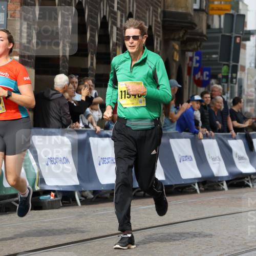 13.09.2026 - 21. swb-Marathon Bremen Strokosch-Dieckow http://msf.ph/oto/10294338 13.09.2026 11:20:07 Ziel 10882, 11457, 12472, 11244, 11333, 11337, 12374 meine-sportfotos.de