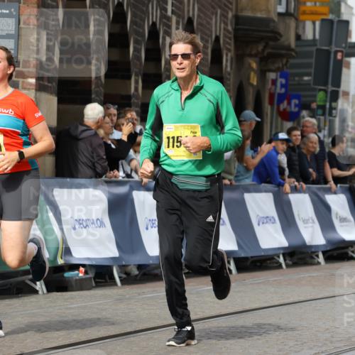 13.09.2026 - 21. swb-Marathon Bremen Strokosch-Dieckow http://msf.ph/oto/10294344 13.09.2026 11:20:07 Ziel 10882, 11457, 12472, 11244, 11333, 11337, 12374 meine-sportfotos.de