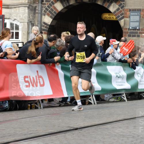 13.09.2026 - 21. swb-Marathon Bremen Strokosch-Dieckow http://msf.ph/oto/10294381 13.09.2026 10:47:25 Ziel 10289, 10744, 11060, 11199, 11212, 11344, 11608, 11650, 11651, 11783, 11814, 12415, 12470, 13589, 13613, 10210, 10223, 10270, 10594, 10807, 10860, 10873, 11130, 11469, 11646, 11809, 12077, 12296, 12318, 12547, 13521 meine-sportfotos.de