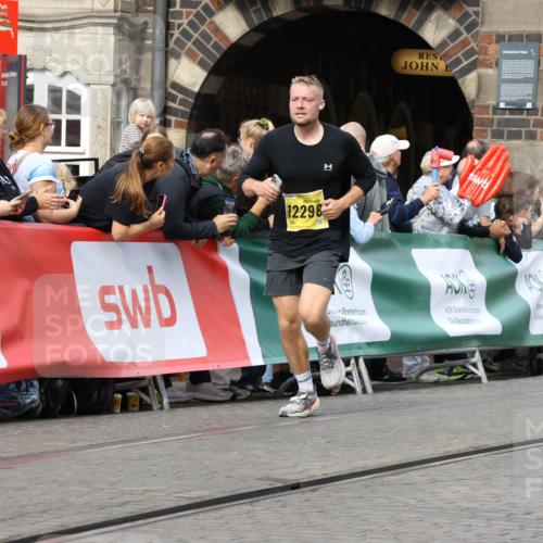 13.09.2026 - 21. swb-Marathon Bremen Strokosch-Dieckow http://msf.ph/oto/10294399 13.09.2026 10:47:25 Ziel 10289, 10744, 11060, 11199, 11212, 11344, 11608, 11650, 11651, 11783, 11814, 12415, 12470, 13589, 13613, 10210, 10223, 10270, 10594, 10807, 10860, 10873, 11130, 11469, 11646, 11809, 12077, 12296, 12318, 12547, 13521 meine-sportfotos.de