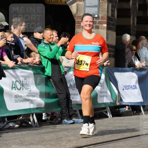 13.09.2026 - 21. swb-Marathon Bremen Strokosch-Dieckow http://msf.ph/oto/10294407 13.09.2026 11:20:27 Ziel 10430, 11244, 11333, 11337, 11546, 10161, 11529, 11530, 11541, 11675, 11980, 12153, 12316, 12317 meine-sportfotos.de