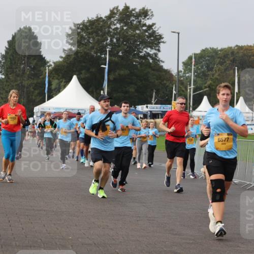 13.09.2026 - Kiel Lauf Andreas Tolksdorf http://msf.ph/oto/10294423 13.09.2026 09:26:53 Kiellinie 36, 3, 1033, 6577, 9832 meine-sportfotos.de