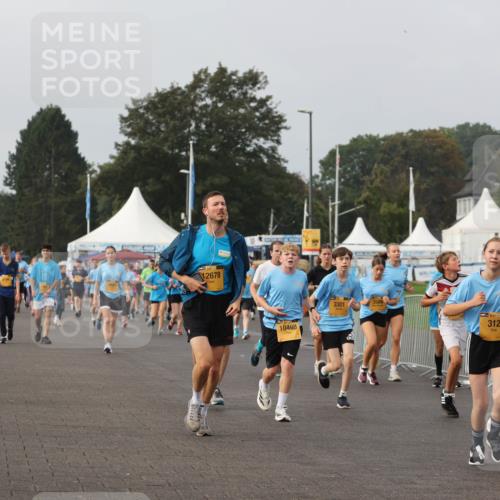 13.09.2026 - Kiel Lauf Andreas Tolksdorf http://msf.ph/oto/10294523 13.09.2026 09:27:13 Kiellinie 36, 12678, 10498, 3301, 35, 312, 384, 6048 meine-sportfotos.de