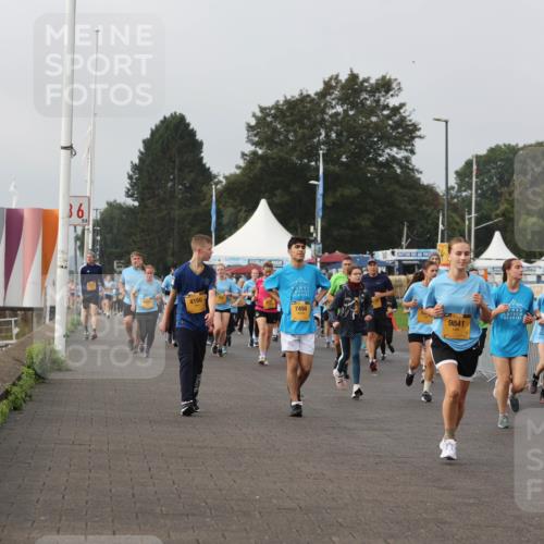 13.09.2026 - Kiel Lauf Andreas Tolksdorf http://msf.ph/oto/10294579 13.09.2026 09:27:22 Kiellinie 36, 4166, 7494, 9841, 8126 meine-sportfotos.de