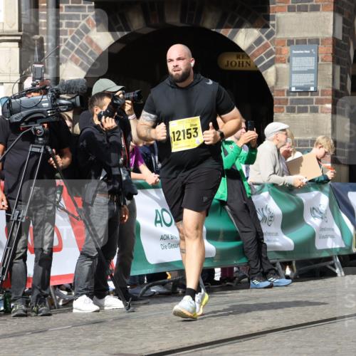 13.09.2026 - 21. swb-Marathon Bremen Strokosch-Dieckow http://msf.ph/oto/10294596 13.09.2026 11:20:49 Ziel 10161, 11296, 11529, 11530, 11541, 11980, 12285, 12316, 12317, 12374, 10407, 12542 meine-sportfotos.de