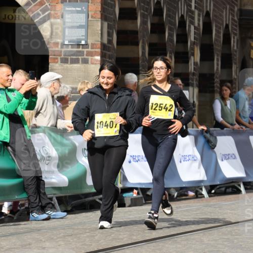 13.09.2026 - 21. swb-Marathon Bremen Strokosch-Dieckow http://msf.ph/oto/10294633 13.09.2026 11:21:04 Ziel 11529, 11530, 11541, 11675, 11980, 12153, 12316, 12317 meine-sportfotos.de