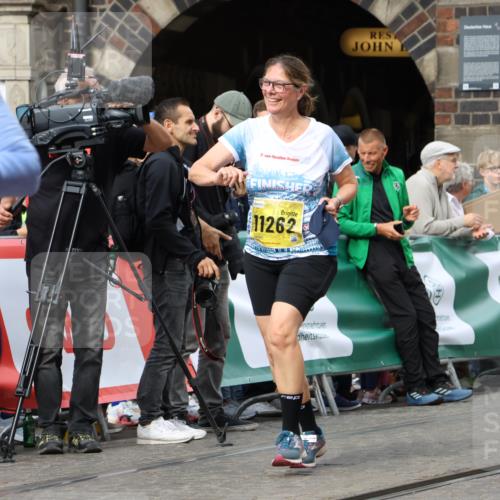 13.09.2026 - 21. swb-Marathon Bremen Strokosch-Dieckow http://msf.ph/oto/10294782 13.09.2026 11:21:31 Ziel 11780, 11104 meine-sportfotos.de