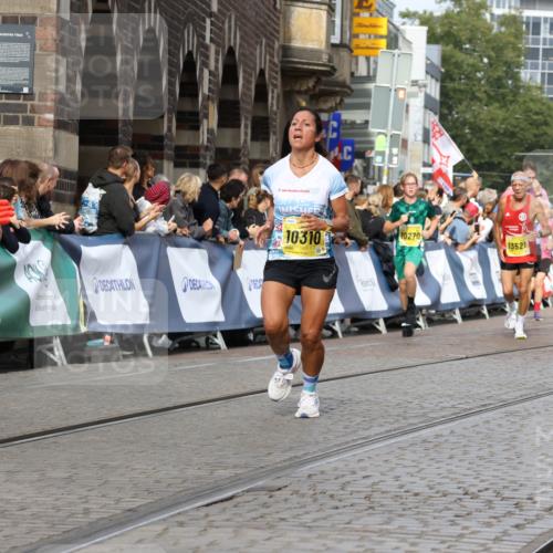 13.09.2026 - 21. swb-Marathon Bremen Strokosch-Dieckow http://msf.ph/oto/10294834 13.09.2026 10:47:35 Ziel 10189, 10319, 10744, 10898, 11187, 11269, 11462, 11650, 11651, 11814, 12048, 12195, 12298, 12415, 12470, 13528, 13545, 13589, 13613, 10172, 10210, 10393, 10592, 10594, 10860, 11018, 11634, 11809, 11894, 12077, 12547, 12558 meine-sportfotos.de