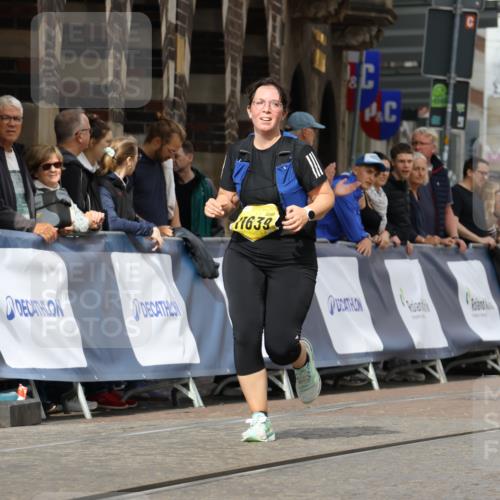13.09.2026 - 21. swb-Marathon Bremen Strokosch-Dieckow http://msf.ph/oto/10294869 13.09.2026 11:21:58 Ziel 11104, 11821, 11698, 12157 meine-sportfotos.de