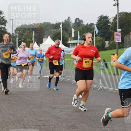 13.09.2026 - Kiel Lauf Andreas Tolksdorf http://msf.ph/oto/10294889 13.09.2026 09:28:10 Kiellinie 3735, 3687, 3561, 1092, 4288, 3914 meine-sportfotos.de