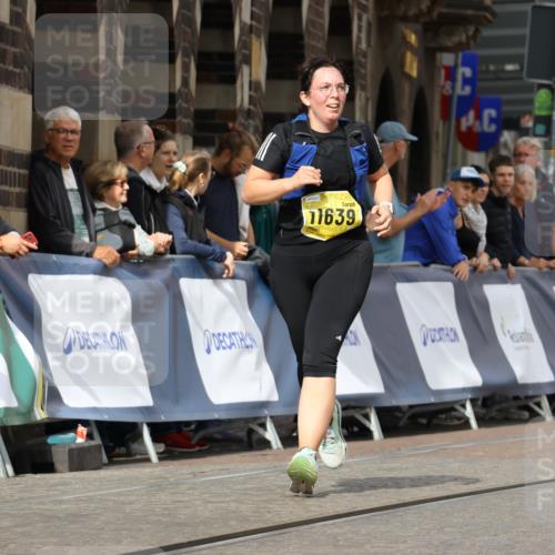 13.09.2026 - 21. swb-Marathon Bremen Strokosch-Dieckow http://msf.ph/oto/10294892 13.09.2026 11:21:59 Ziel 11104, 11821, 11698, 12157 meine-sportfotos.de
