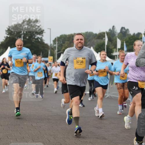 13.09.2026 - Kiel Lauf Andreas Tolksdorf http://msf.ph/oto/10294914 13.09.2026 09:28:13 Kiellinie 6732, 3735, 210076, 38, 3687 meine-sportfotos.de