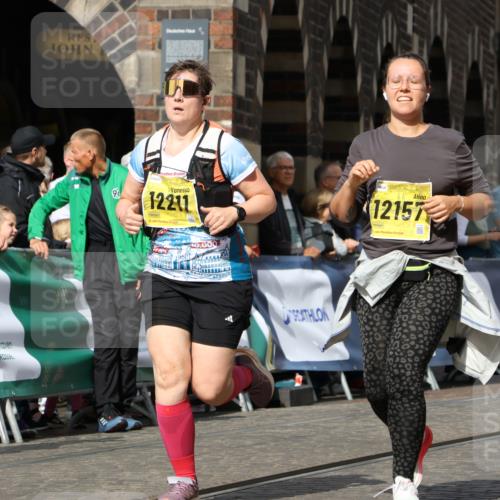 13.09.2026 - 21. swb-Marathon Bremen Strokosch-Dieckow http://msf.ph/oto/10294940 13.09.2026 11:22:08 Ziel 11104, 11639, 11423, 12444 meine-sportfotos.de