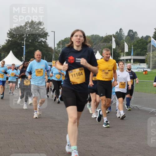 13.09.2026 - Kiel Lauf Andreas Tolksdorf http://msf.ph/oto/10294971 13.09.2026 09:28:19 Kiellinie 36, 951, 1493, 5619, 707, 11184, 745, 390, 9587 meine-sportfotos.de