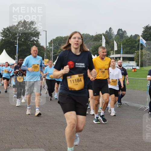 13.09.2026 - Kiel Lauf Andreas Tolksdorf http://msf.ph/oto/10294972 13.09.2026 09:28:19 Kiellinie 2835, 951, 1493, 390, 561, 11184, 9587, 5851 meine-sportfotos.de