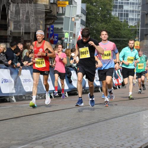 13.09.2026 - 21. swb-Marathon Bremen Strokosch-Dieckow http://msf.ph/oto/10295025 13.09.2026 10:47:38 Ziel 10189, 10310, 10319, 10744, 10898, 11187, 11269, 11462, 11650, 11651, 11814, 12048, 12195, 12298, 12415, 12470, 13528, 13545, 13589, 10172, 10210, 10393, 10592, 10860, 11018, 11360, 11634, 11894, 12077, 12547, 12558 meine-sportfotos.de
