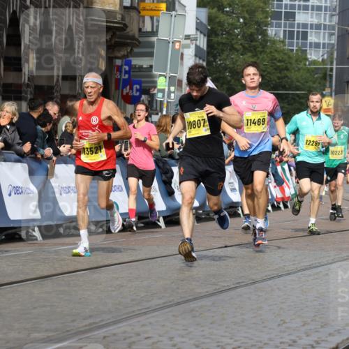 13.09.2026 - 21. swb-Marathon Bremen Strokosch-Dieckow http://msf.ph/oto/10295047 13.09.2026 10:47:38 Ziel 10189, 10310, 10319, 10744, 10898, 11187, 11269, 11462, 11650, 11651, 11814, 12048, 12195, 12298, 12415, 12470, 13528, 13545, 13589, 10172, 10210, 10393, 10592, 10860, 11018, 11360, 11634, 11894, 12077, 12547, 12558 meine-sportfotos.de