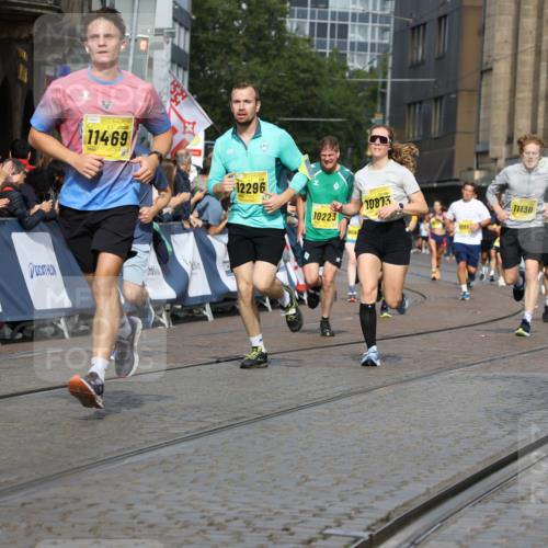 13.09.2026 - 21. swb-Marathon Bremen Strokosch-Dieckow http://msf.ph/oto/10295067 13.09.2026 10:47:39 Ziel 10189, 10310, 10319, 10744, 10807, 10898, 11187, 11269, 11462, 11650, 11651, 11814, 12048, 12195, 12298, 13528, 13545, 13589, 10172, 10393, 10592, 11018, 11360, 11634, 11894, 12077, 12278, 12558 meine-sportfotos.de