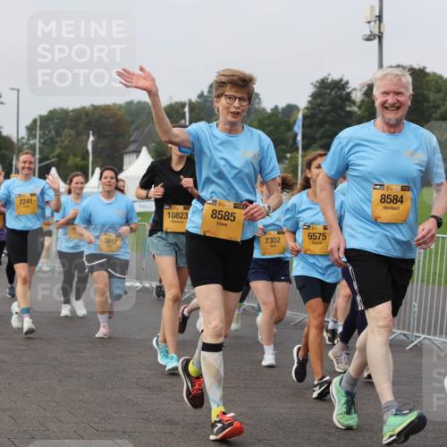 13.09.2026 - Kiel Lauf Andreas Tolksdorf http://msf.ph/oto/10295074 13.09.2026 09:28:32 Kiellinie 11852, 7694, 2241, 3812, 38, 38, 10823, 8585, 7302, 38, 6575, 8584, 35, 8589 meine-sportfotos.de