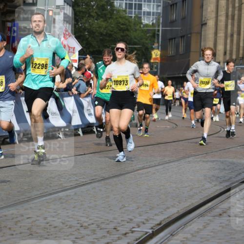 13.09.2026 - 21. swb-Marathon Bremen Strokosch-Dieckow http://msf.ph/oto/10295163 13.09.2026 10:47:40 Ziel 10189, 10310, 10319, 10807, 10898, 11187, 11269, 11462, 11650, 11651, 11814, 12048, 12195, 12298, 13528, 13545, 13589, 10172, 10393, 10592, 11018, 11360, 11634, 11894, 12278, 12558 meine-sportfotos.de