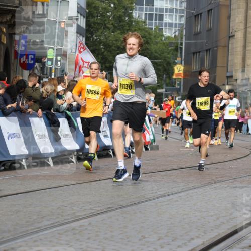 13.09.2026 - 21. swb-Marathon Bremen Strokosch-Dieckow http://msf.ph/oto/10295253 13.09.2026 10:47:43 Ziel 10189, 10270, 10310, 10319, 10807, 10873, 10898, 11187, 11269, 11462, 11469, 11646, 12048, 12195, 12296, 12298, 13521, 13528, 13545, 13589, 10172, 10592, 11018, 11360, 11634, 11735, 12278, 12558 meine-sportfotos.de