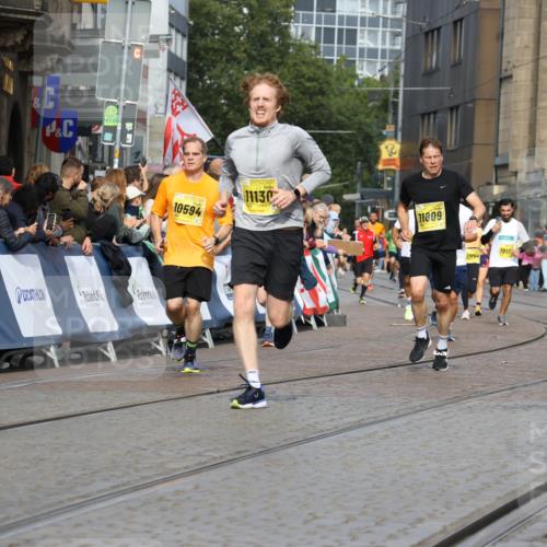 13.09.2026 - 21. swb-Marathon Bremen Strokosch-Dieckow http://msf.ph/oto/10295298 13.09.2026 10:47:43 Ziel 10189, 10270, 10310, 10319, 10807, 10873, 10898, 11187, 11269, 11462, 11469, 11646, 12048, 12195, 12296, 12298, 13521, 13528, 13545, 13589, 10172, 10592, 11018, 11360, 11634, 11735, 12278, 12558 meine-sportfotos.de
