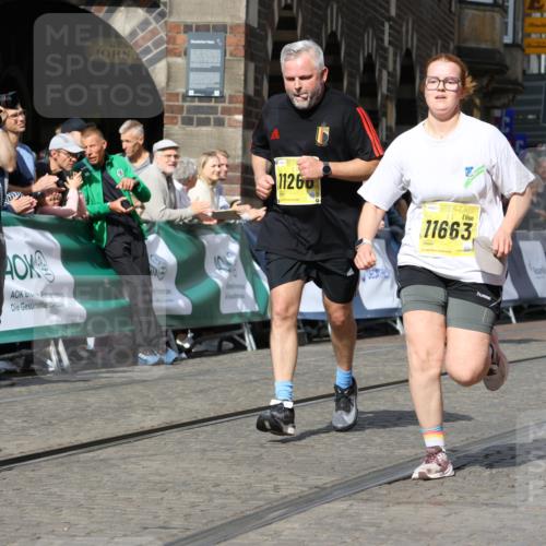 13.09.2026 - 21. swb-Marathon Bremen Strokosch-Dieckow http://msf.ph/oto/10295364 13.09.2026 11:23:36 Ziel 10349, 10754, 10925, 12340, 10292 meine-sportfotos.de
