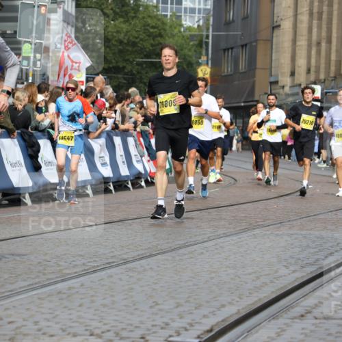 13.09.2026 - 21. swb-Marathon Bremen Strokosch-Dieckow http://msf.ph/oto/10295449 13.09.2026 10:47:44 Ziel 10189, 10223, 10270, 10310, 10319, 10807, 10873, 10898, 11187, 11269, 11462, 11469, 11646, 12048, 12195, 12296, 12298, 12318, 13521, 13528, 13545, 10592, 11018, 11360, 11634, 11735, 12278, 12487, 12558 meine-sportfotos.de