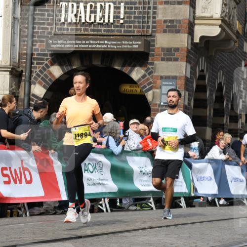 13.09.2026 - 21. swb-Marathon Bremen Strokosch-Dieckow http://msf.ph/oto/10295513 13.09.2026 10:47:53 Ziel 10189, 10210, 10223, 10270, 10310, 10594, 10807, 10860, 10873, 11130, 11469, 11646, 11809, 11894, 12077, 12195, 12296, 12318, 12547, 13521, 10142, 10329, 11058, 11193, 11735, 12278, 12354, 12487, 13620 meine-sportfotos.de