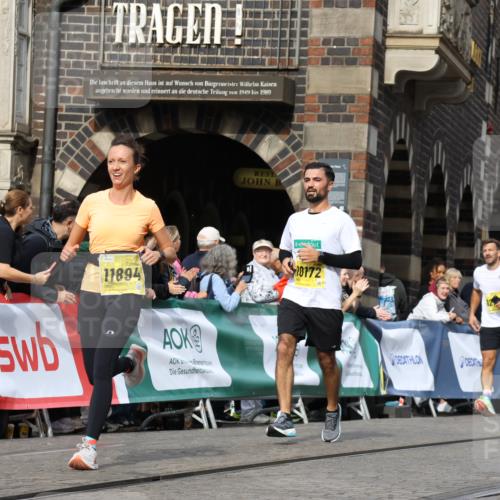 13.09.2026 - 21. swb-Marathon Bremen Strokosch-Dieckow http://msf.ph/oto/10295554 13.09.2026 10:47:53 Ziel 10189, 10210, 10223, 10270, 10310, 10594, 10807, 10860, 10873, 11130, 11469, 11646, 11809, 11894, 12077, 12195, 12296, 12318, 12547, 13521, 10142, 10329, 11058, 11193, 11735, 12278, 12354, 12487, 13620 meine-sportfotos.de