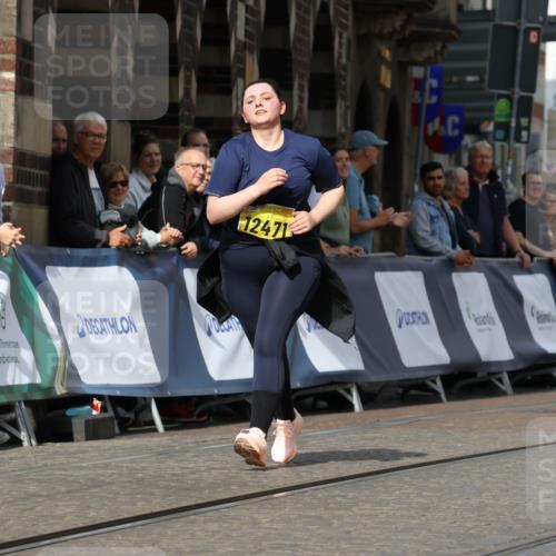 13.09.2026 - 21. swb-Marathon Bremen Strokosch-Dieckow http://msf.ph/oto/10295616 13.09.2026 11:25:40 Ziel 10533 meine-sportfotos.de