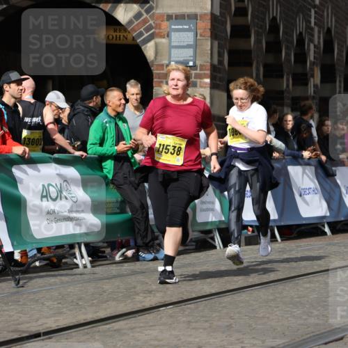13.09.2026 - 21. swb-Marathon Bremen Strokosch-Dieckow http://msf.ph/oto/10295756 13.09.2026 11:26:43 Ziel 10573, 11254, 11851, 12377, 12408 meine-sportfotos.de