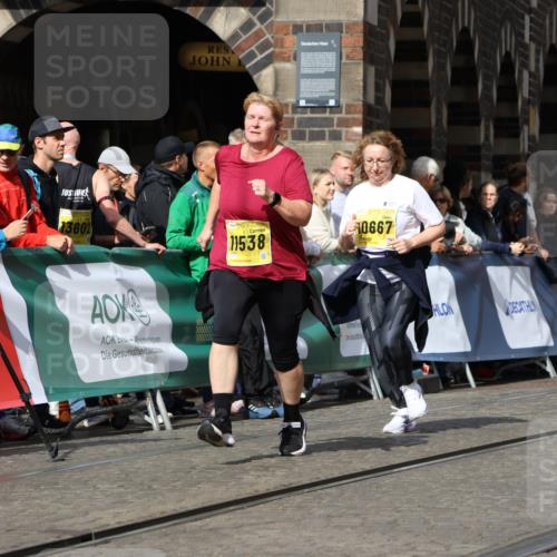 13.09.2026 - 21. swb-Marathon Bremen Strokosch-Dieckow http://msf.ph/oto/10295779 13.09.2026 11:26:43 Ziel 10573, 11254, 11851, 12377, 12408 meine-sportfotos.de