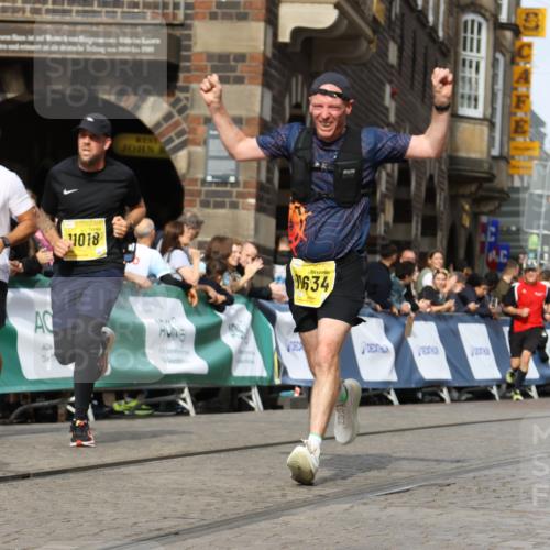 13.09.2026 - 21. swb-Marathon Bremen Strokosch-Dieckow http://msf.ph/oto/10295795 13.09.2026 10:47:57 Ziel 10172, 10210, 10223, 10270, 10393, 10592, 10594, 10807, 10860, 10873, 11018, 11130, 11469, 11634, 11646, 11809, 11894, 12077, 12296, 12318, 12547, 13521, 10142, 10316, 10329, 11058, 11193, 12354, 12487, 13620 meine-sportfotos.de