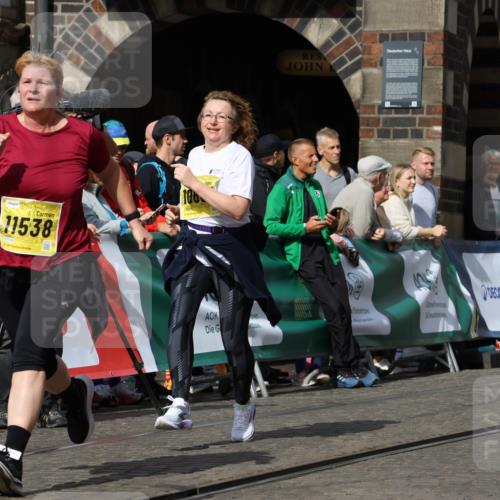 13.09.2026 - 21. swb-Marathon Bremen Strokosch-Dieckow http://msf.ph/oto/10295801 13.09.2026 11:26:44 Ziel 10573, 11254, 11851, 12377, 12408 meine-sportfotos.de
