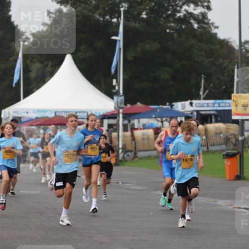 13.09.2026 - Kiel Lauf Andreas Tolksdorf http://msf.ph/oto/10295845 13.09.2026 09:22:42 Kiellinie 8650, 4975, 12726, 5242, 10778, 2408 meine-sportfotos.de