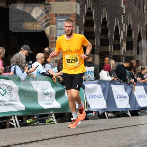 13.09.2026 - 21. swb-Marathon Bremen Strokosch-Dieckow http://msf.ph/oto/10296016 13.09.2026 10:48:03 Ziel 10172, 10210, 10223, 10393, 10592, 10594, 10860, 10873, 11018, 11130, 11634, 11809, 11894, 12077, 12318, 12547, 12558, 10316, 10329, 10638, 11058, 11135, 11193, 11241, 11781 meine-sportfotos.de