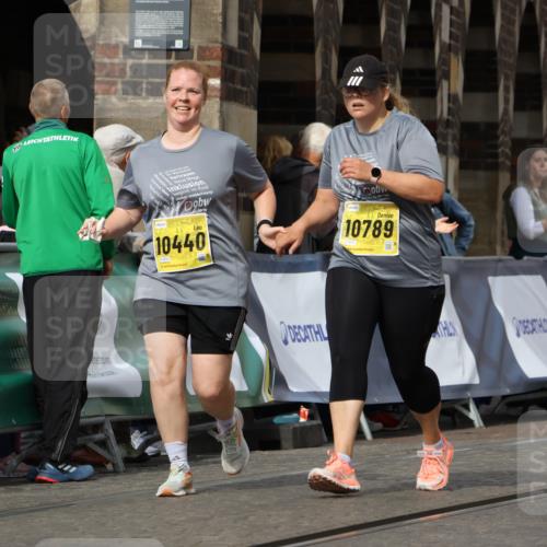 13.09.2026 - 21. swb-Marathon Bremen Strokosch-Dieckow http://msf.ph/oto/10296028 13.09.2026 11:27:30 Ziel  meine-sportfotos.de