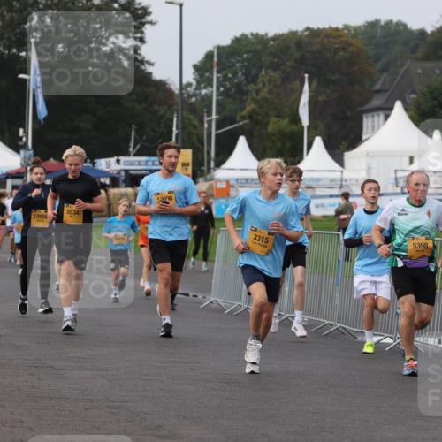 13.09.2026 - Kiel Lauf Andreas Tolksdorf http://msf.ph/oto/10296039 13.09.2026 09:23:23 Kiellinie 10656, 5534, 10, 9825, 0620, 3315, 5398 meine-sportfotos.de