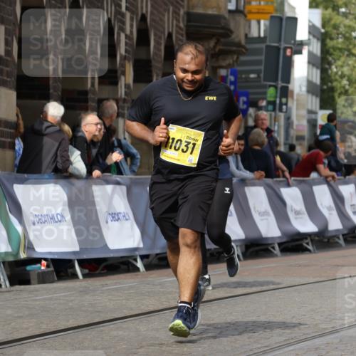 13.09.2026 - 21. swb-Marathon Bremen Strokosch-Dieckow http://msf.ph/oto/10296055 13.09.2026 11:27:32 Ziel  meine-sportfotos.de