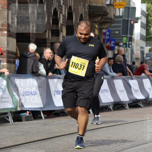 13.09.2026 - 21. swb-Marathon Bremen Strokosch-Dieckow http://msf.ph/oto/10296071 13.09.2026 11:27:32 Ziel  meine-sportfotos.de