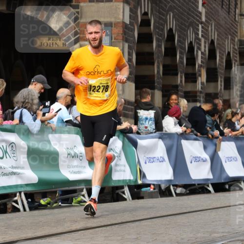 13.09.2026 - 21. swb-Marathon Bremen Strokosch-Dieckow http://msf.ph/oto/10296087 13.09.2026 10:48:04 Ziel 10172, 10210, 10223, 10393, 10592, 10594, 10860, 11018, 11130, 11360, 11634, 11809, 11894, 12077, 12318, 12547, 12558, 10316, 10329, 10638, 11058, 11135, 11241, 11781, 11815 meine-sportfotos.de