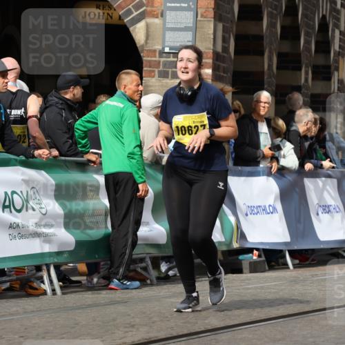 13.09.2026 - 21. swb-Marathon Bremen Strokosch-Dieckow http://msf.ph/oto/10296092 13.09.2026 11:27:35 Ziel 10440, 10789, 11031 meine-sportfotos.de