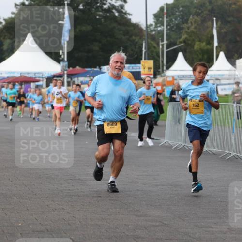 13.09.2026 - Kiel Lauf Andreas Tolksdorf http://msf.ph/oto/10296122 13.09.2026 09:23:46 Kiellinie 8689, 152, 38, 11034 meine-sportfotos.de