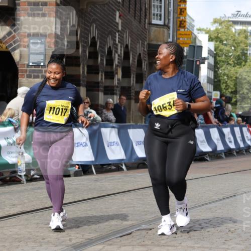 13.09.2026 - 21. swb-Marathon Bremen Strokosch-Dieckow http://msf.ph/oto/10296287 13.09.2026 11:28:35 Ziel 11161 meine-sportfotos.de