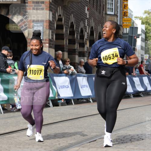 13.09.2026 - 21. swb-Marathon Bremen Strokosch-Dieckow http://msf.ph/oto/10296317 13.09.2026 11:28:35 Ziel 11161 meine-sportfotos.de