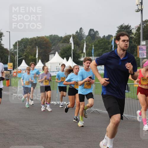 13.09.2026 - Kiel Lauf Andreas Tolksdorf http://msf.ph/oto/10296320 13.09.2026 09:24:23 Kiellinie 6989, 10971, 3883, 570, 4518, 6542 meine-sportfotos.de