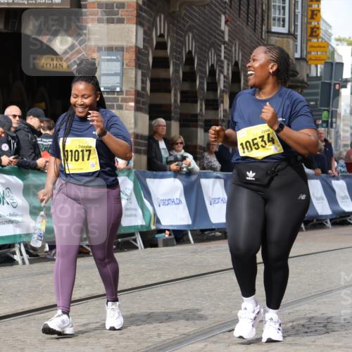 13.09.2026 - 21. swb-Marathon Bremen Strokosch-Dieckow http://msf.ph/oto/10296335 13.09.2026 11:28:35 Ziel 11161 meine-sportfotos.de