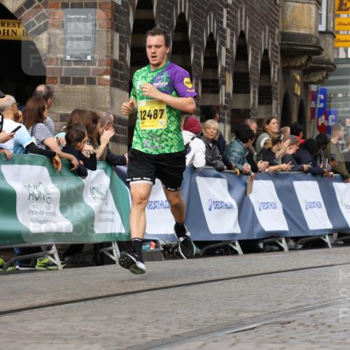 13.09.2026 - 21. swb-Marathon Bremen Strokosch-Dieckow http://msf.ph/oto/10296344 13.09.2026 10:48:08 Ziel 10172, 10210, 10393, 10592, 10860, 11018, 11360, 11634, 11735, 11809, 11894, 12077, 12278, 12547, 12558, 10316, 10421, 10638, 11135, 11241, 11683, 11781, 11815, 12259 meine-sportfotos.de