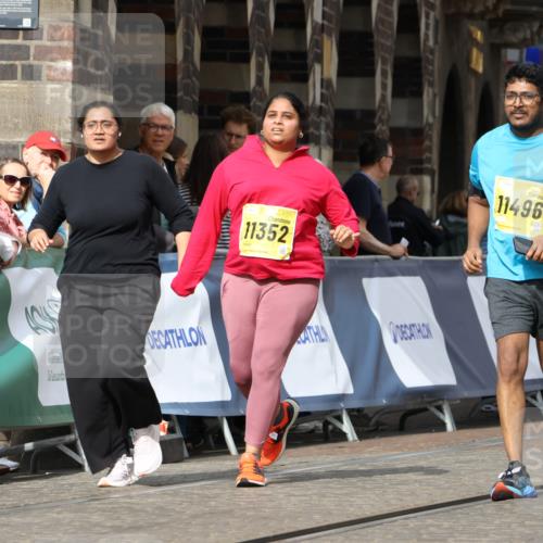 13.09.2026 - 21. swb-Marathon Bremen Strokosch-Dieckow http://msf.ph/oto/10296376 13.09.2026 11:29:13 Ziel 10387 meine-sportfotos.de